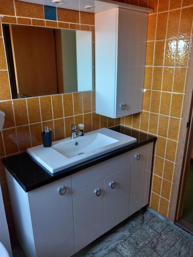 Vila Alexandra Hotel Baekke Bagian luar foto